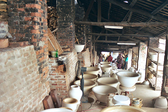 Bạn đã hiểu những gì về làng gốm Bát Tràng truyền thống?