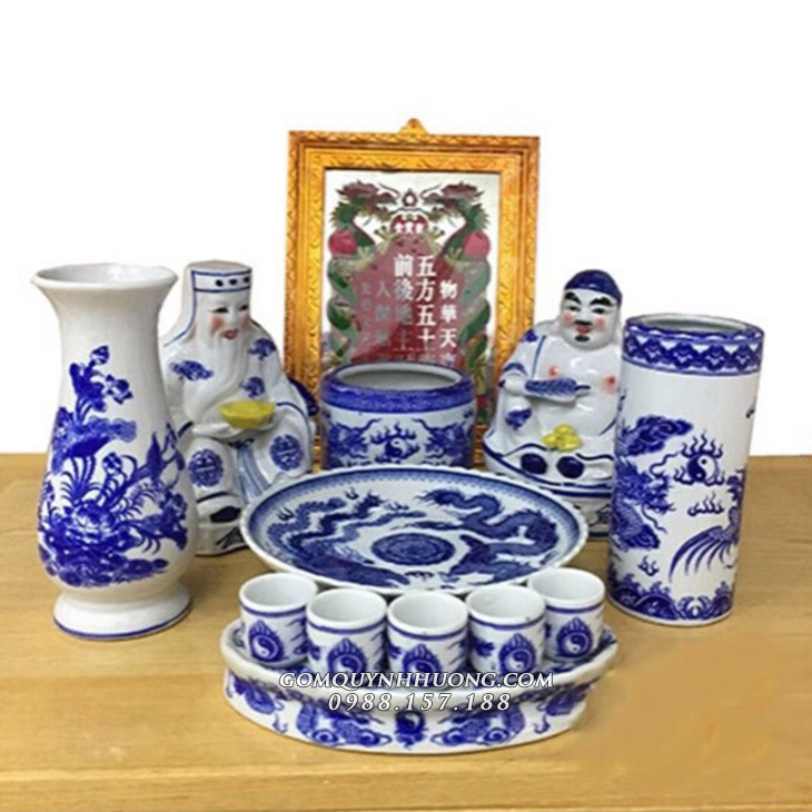 Đồ thờ cho bàn thần tài men lam