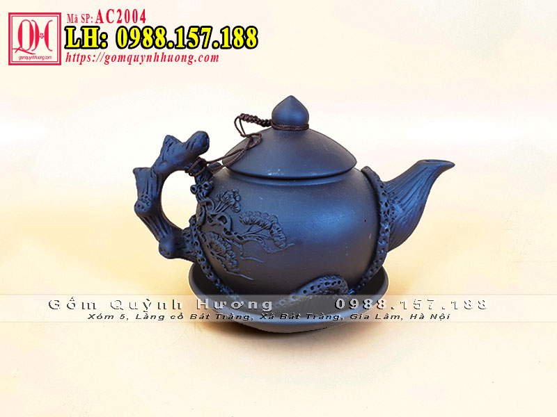 Bộ ấm trà bằng gốm Bát Tràng - Bình trà đắp nổi tùng