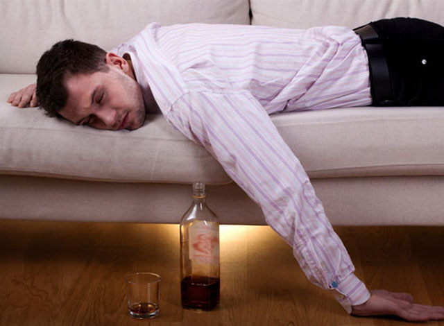 triệu chứng hay gặp sau khi uống rượu bia 2
