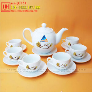 Bộ ấm trà vẽ hoa đại in logo mã QT133