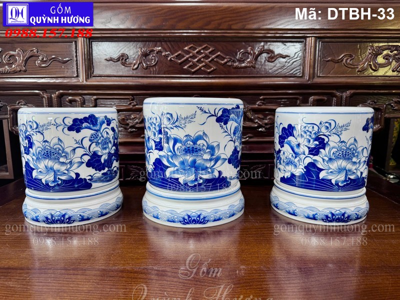 Bộ 3 Bát Hương đẹp kèm chân sứ đồng bộ cảnh Sen mã DTBH-33 Bộ 3 Bát Hương đẹp kèm chân sứ đồng bộ cảnh Sen mã DTBH-33