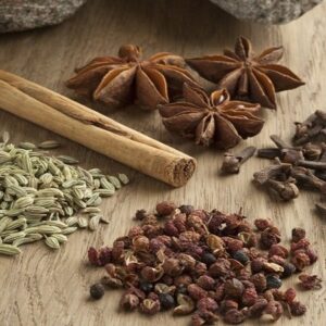 Ngũ vị hương trong cốt bát hương