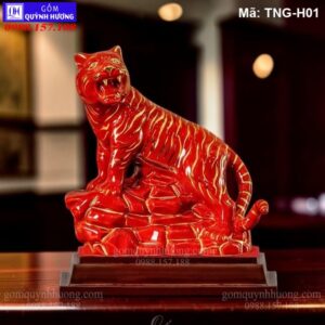 Mẫu tượng hổ mạ vàng trên nền đỏ mã TNG-H01
